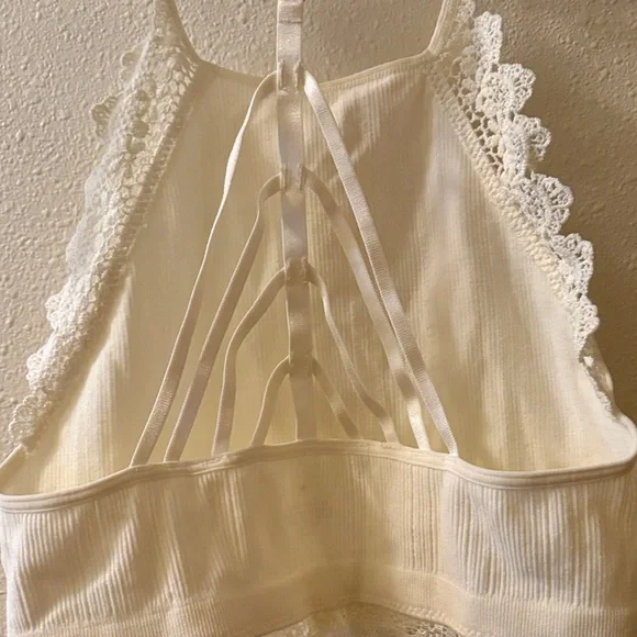 Three Bird Nest Cream Lace Halter Bralette - Picture 3 of 6